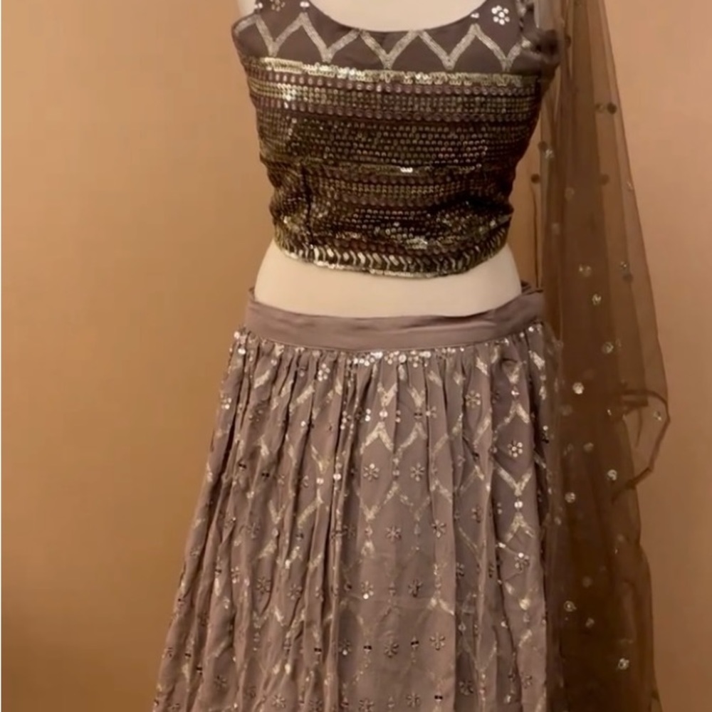 INDIAN DESIGNER  TWO TONE LEHENGA IN BROWN SIZE M/L